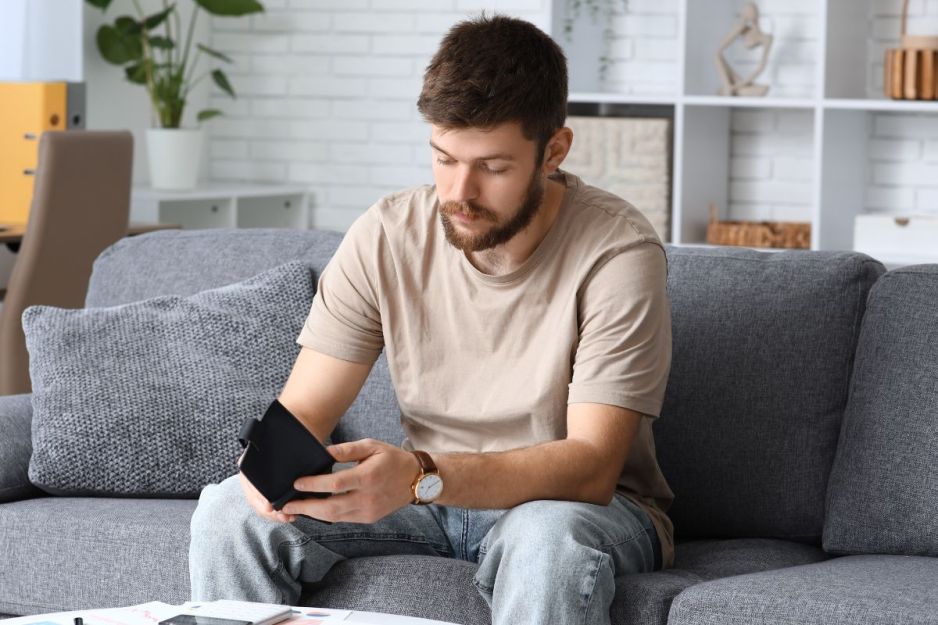 Mężczyzna z portfelem