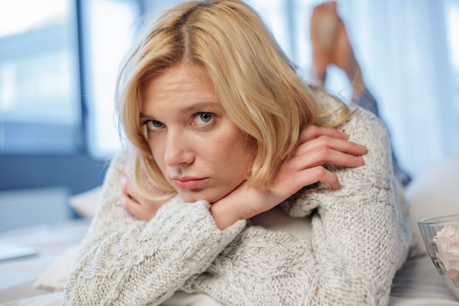 zasmucona dziewczyna